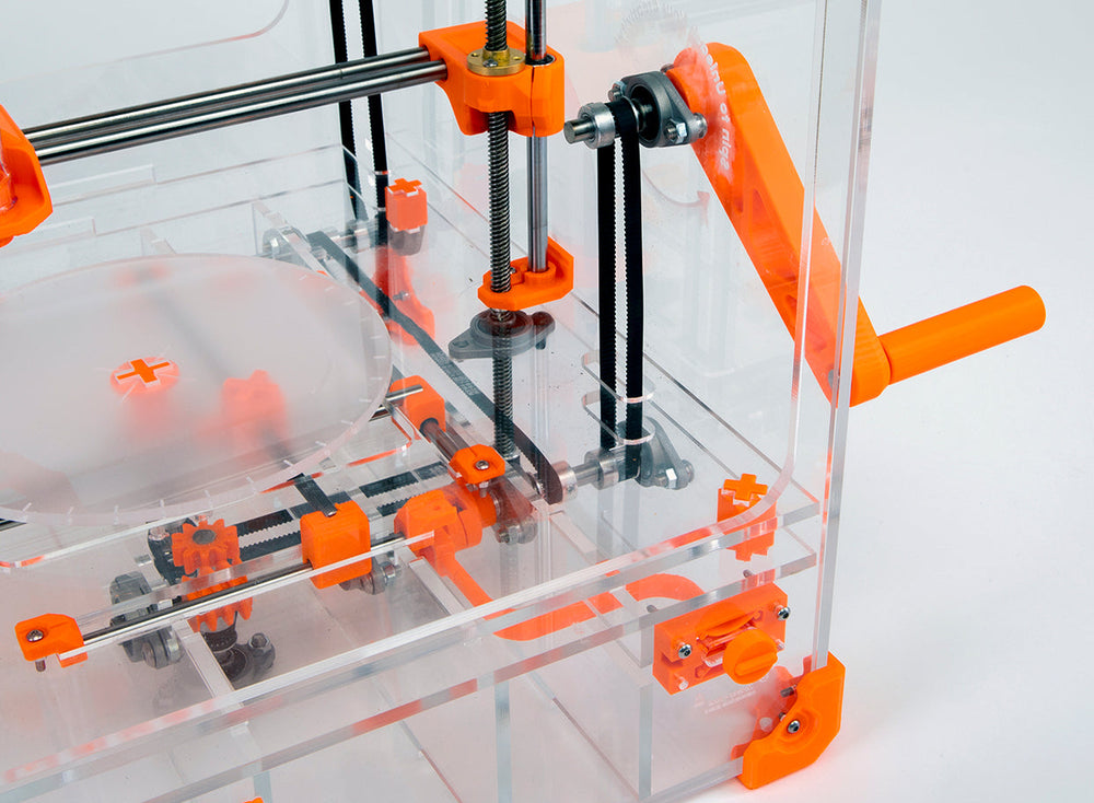 Winter's Wisdom in Design: PulpMaker’s Sustainable Answer to Crisis Challenges